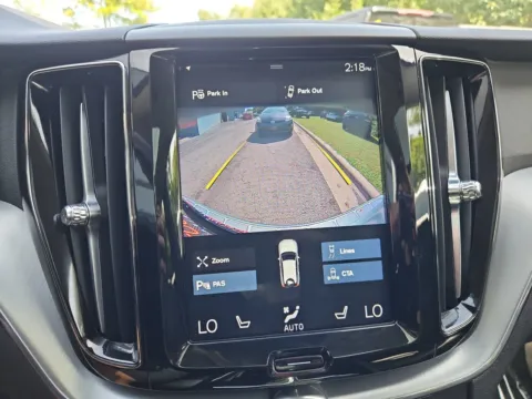 More photos of 2018 Volvo XC60 Momentum at Auto Boutique Ohio, OH