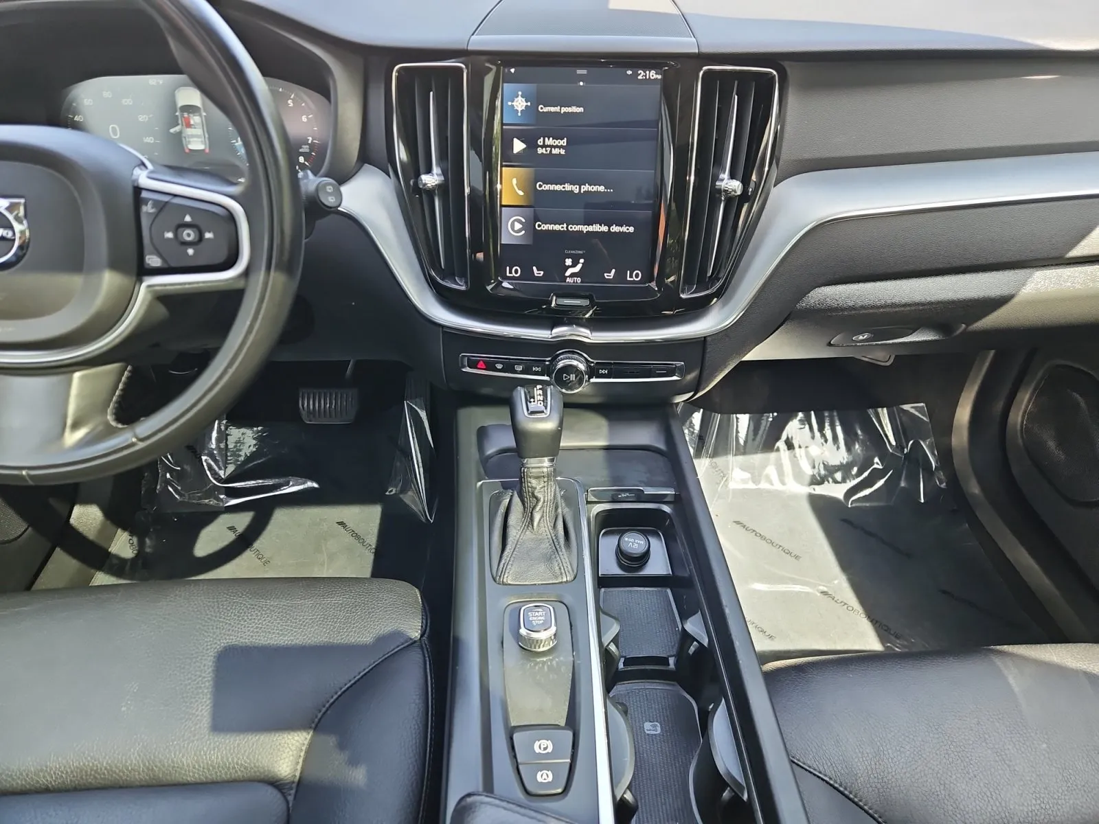 Volvo XC60 photo 11