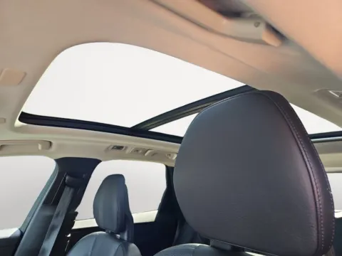 Photos of 2018 Volvo XC60 Momentum for sale in Columbus, OH at Auto Boutique Ohio