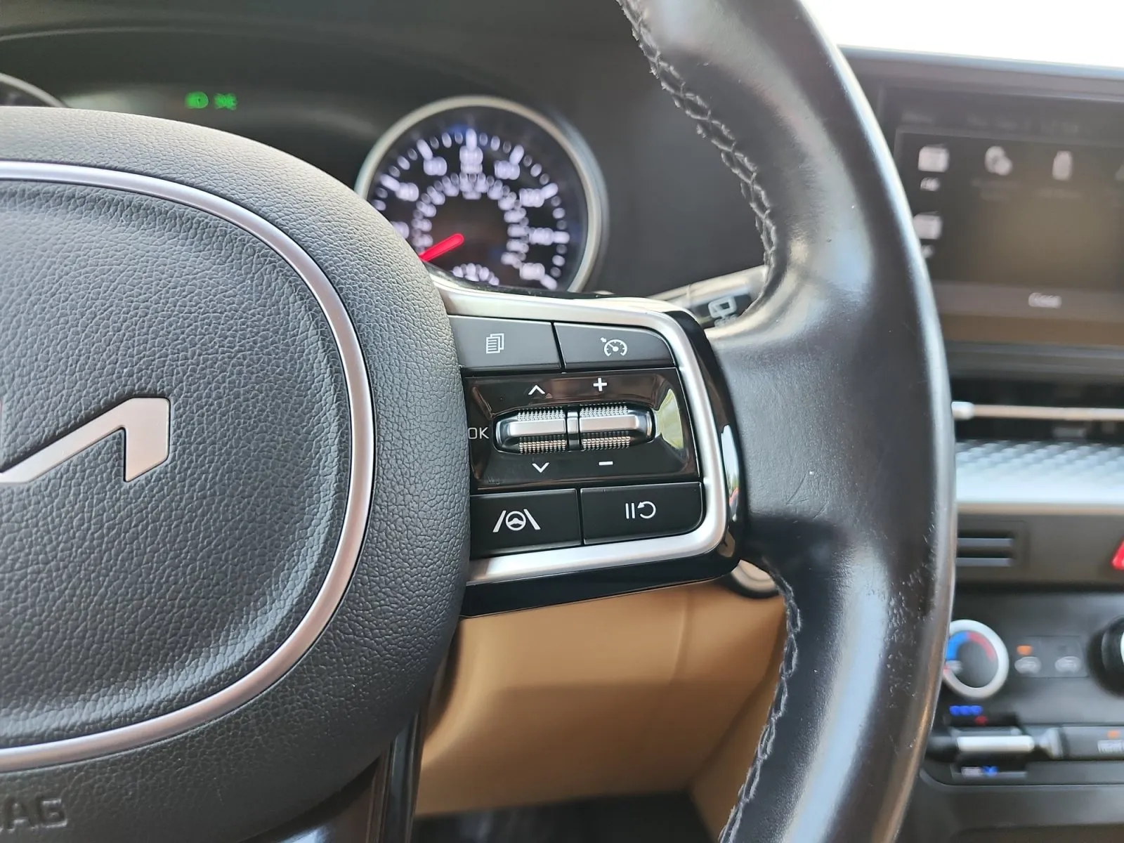 Kia Carnival photo 23