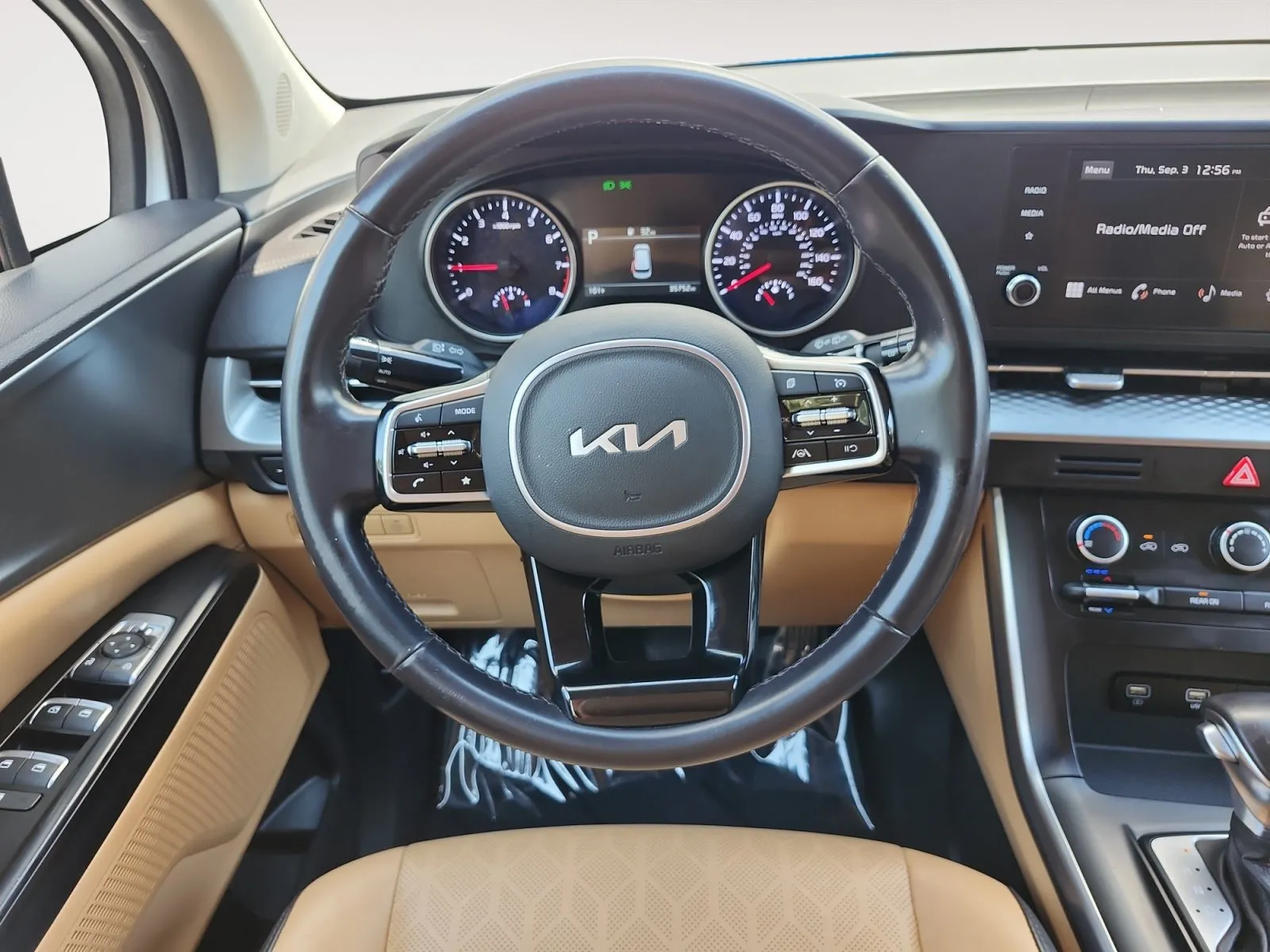 Kia Carnival photo 10