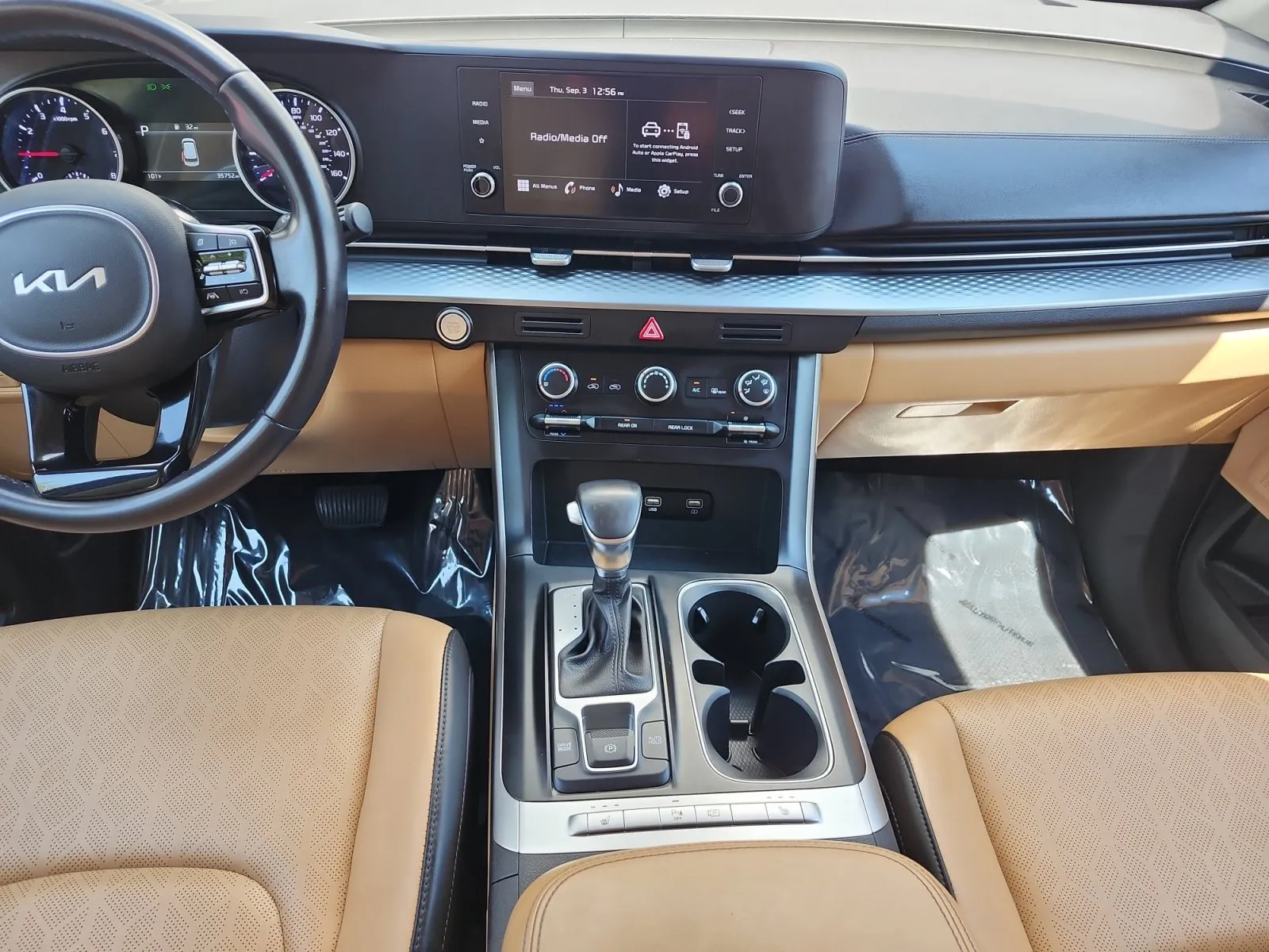 Kia Carnival photo 9
