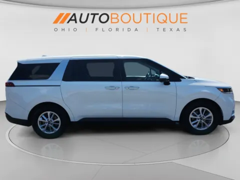 More photos of 2024 Kia Carnival LX at Auto Boutique Ohio, OH