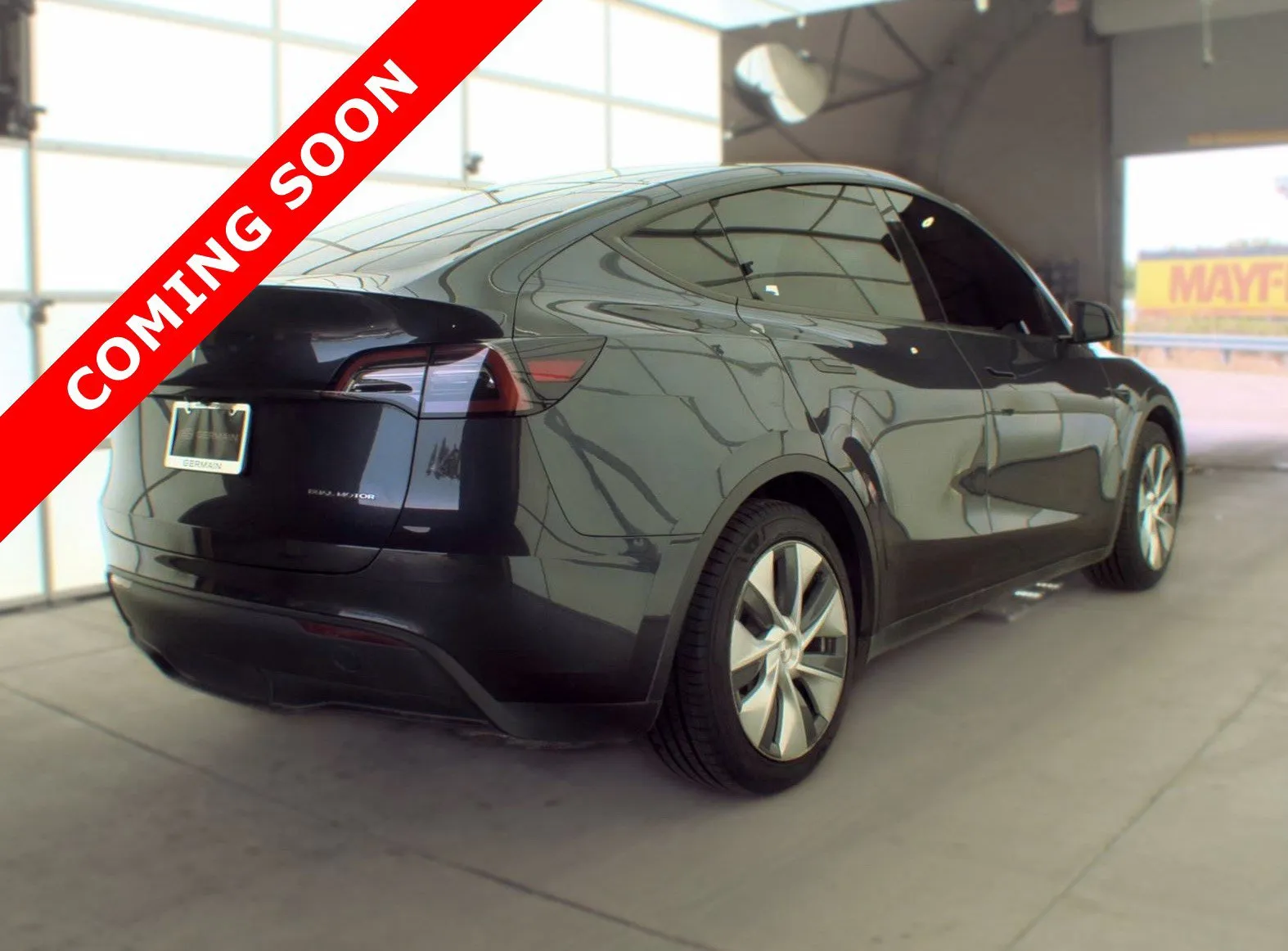 2024 Tesla Model Y Long Range photo 5