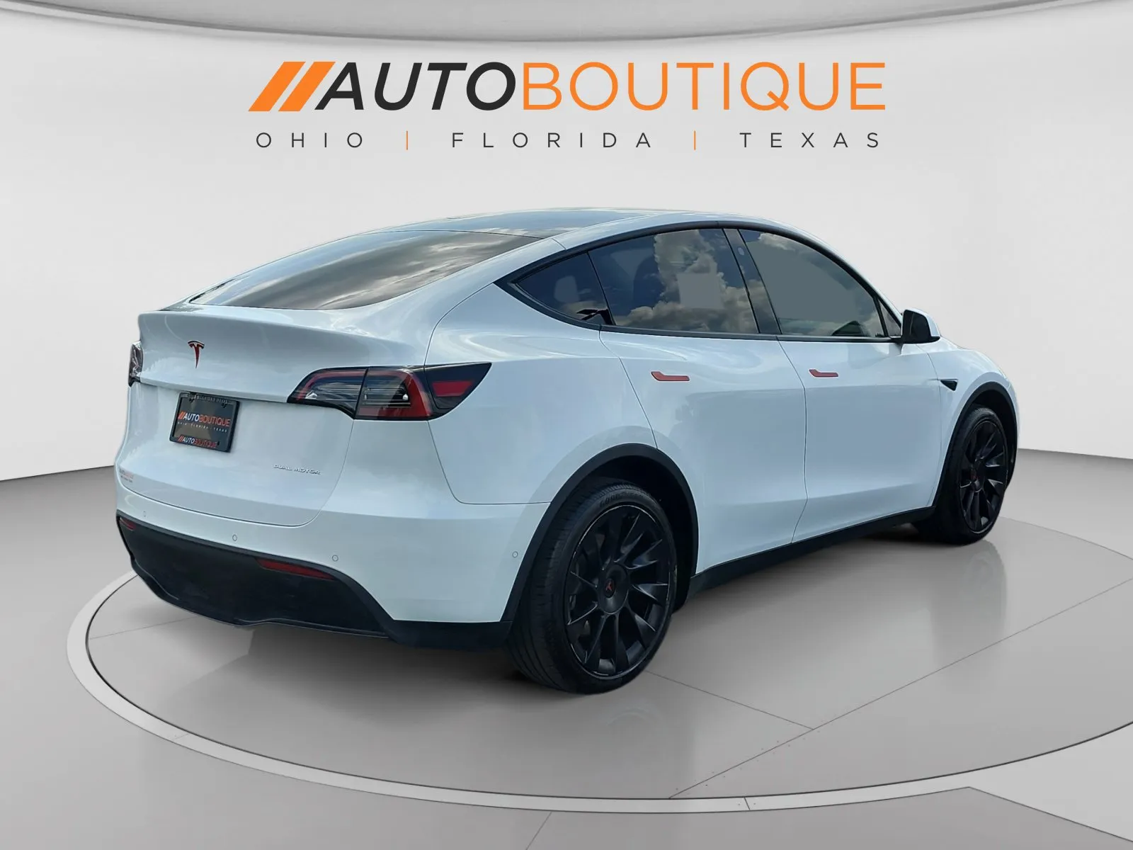2022 Tesla Model Y Long Range photo 5