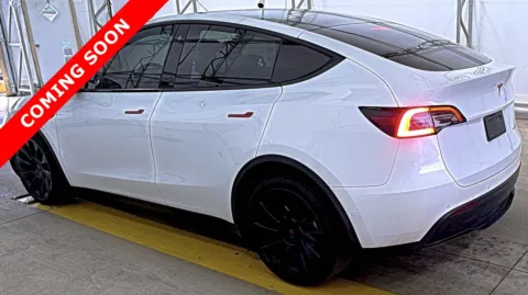 More photos of 2022 Tesla Model Y Long Range at Auto Boutique Ohio, OH