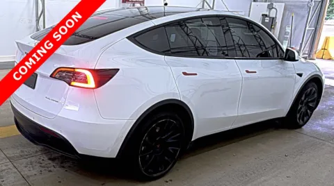More photos of 2022 Tesla Model Y Long Range at Auto Boutique Ohio, OH