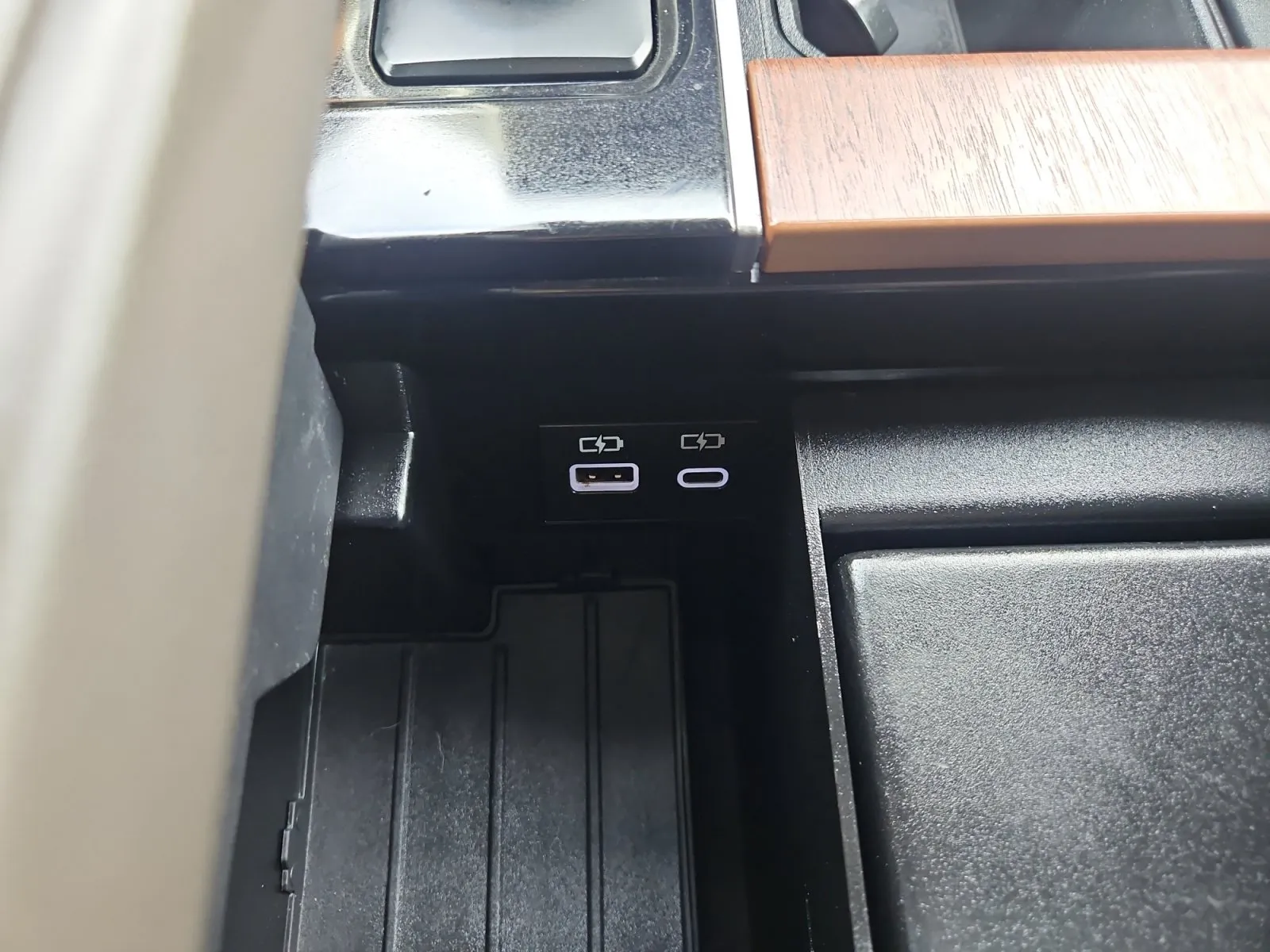 Toyota Tundra photo 29