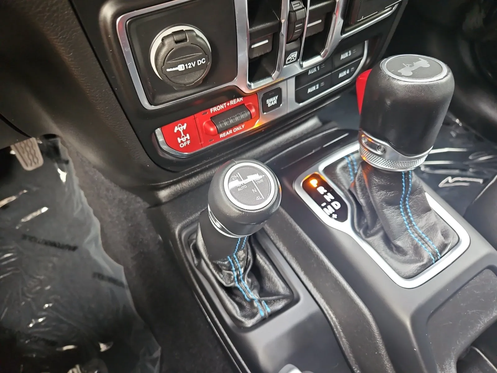 Jeep Wrangler photo 23