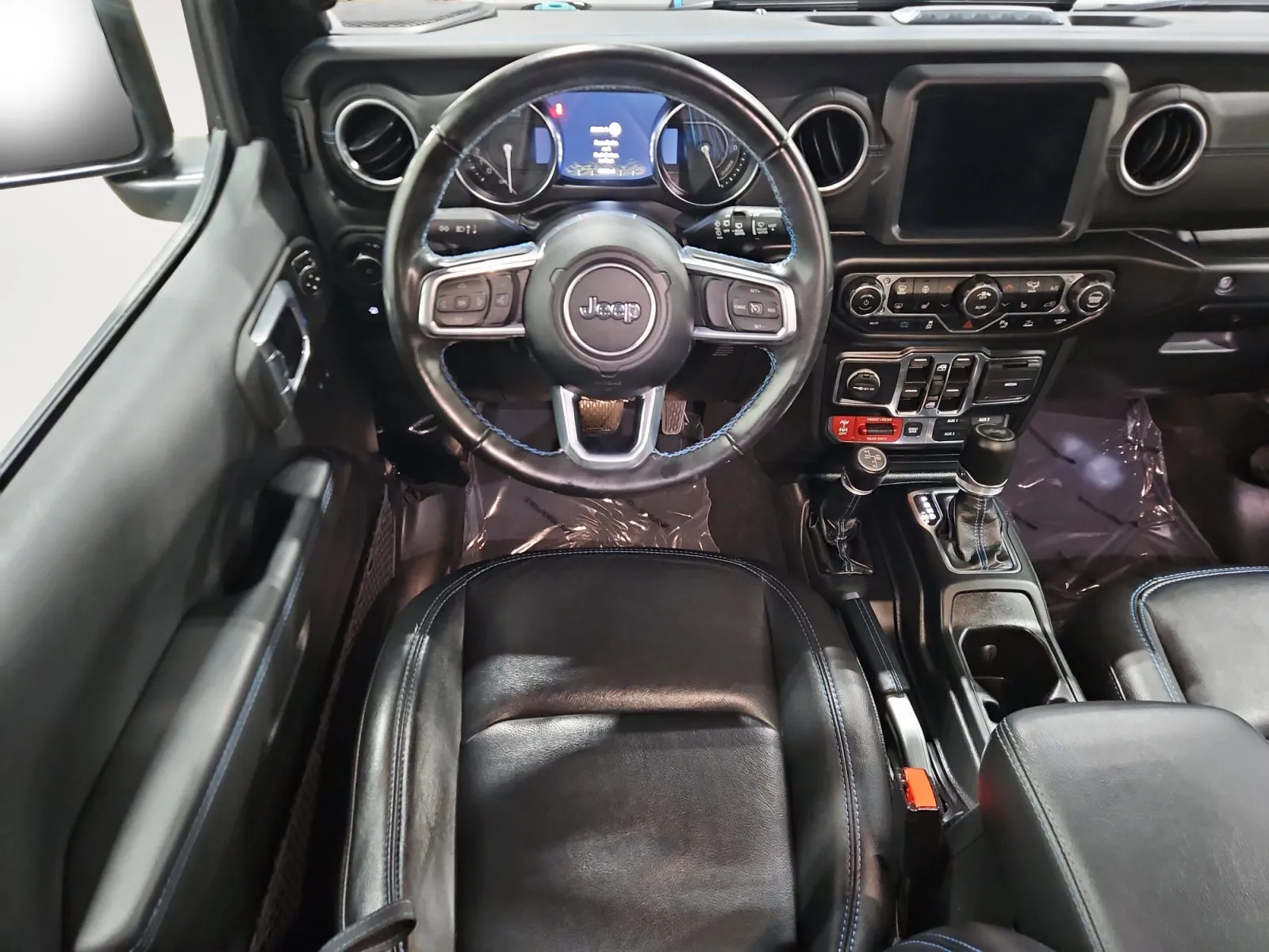 Jeep Wrangler photo 10