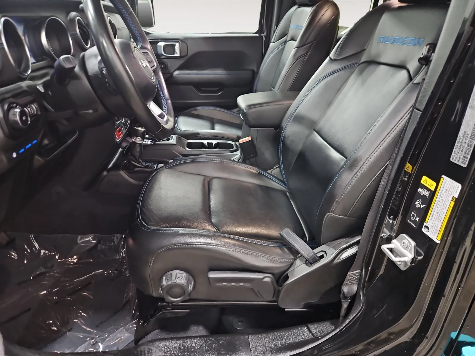 Jeep Wrangler photo 9