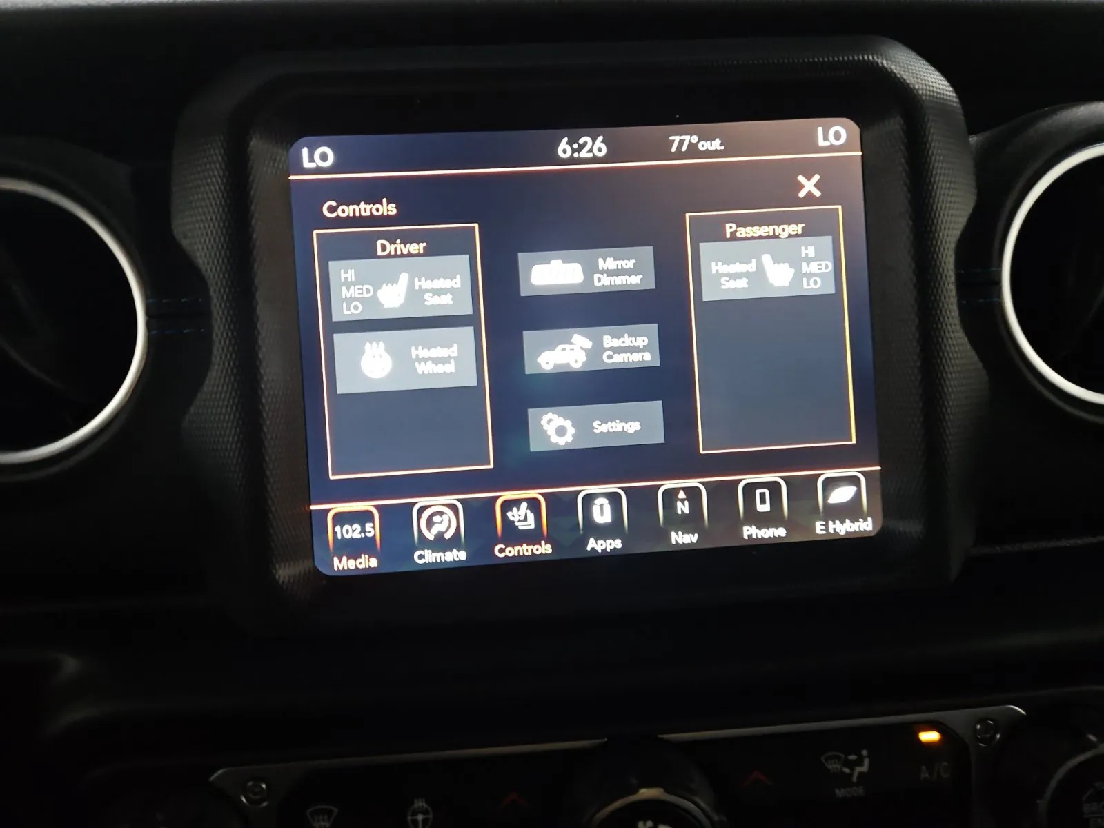 Jeep Wrangler photo 19
