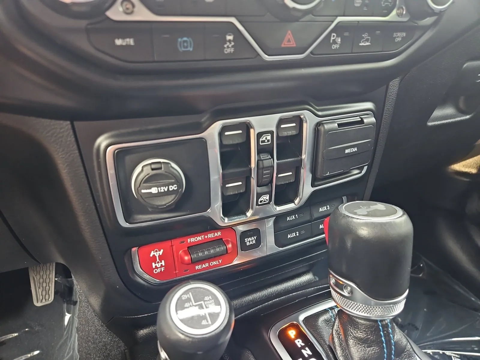 Jeep Wrangler photo 21