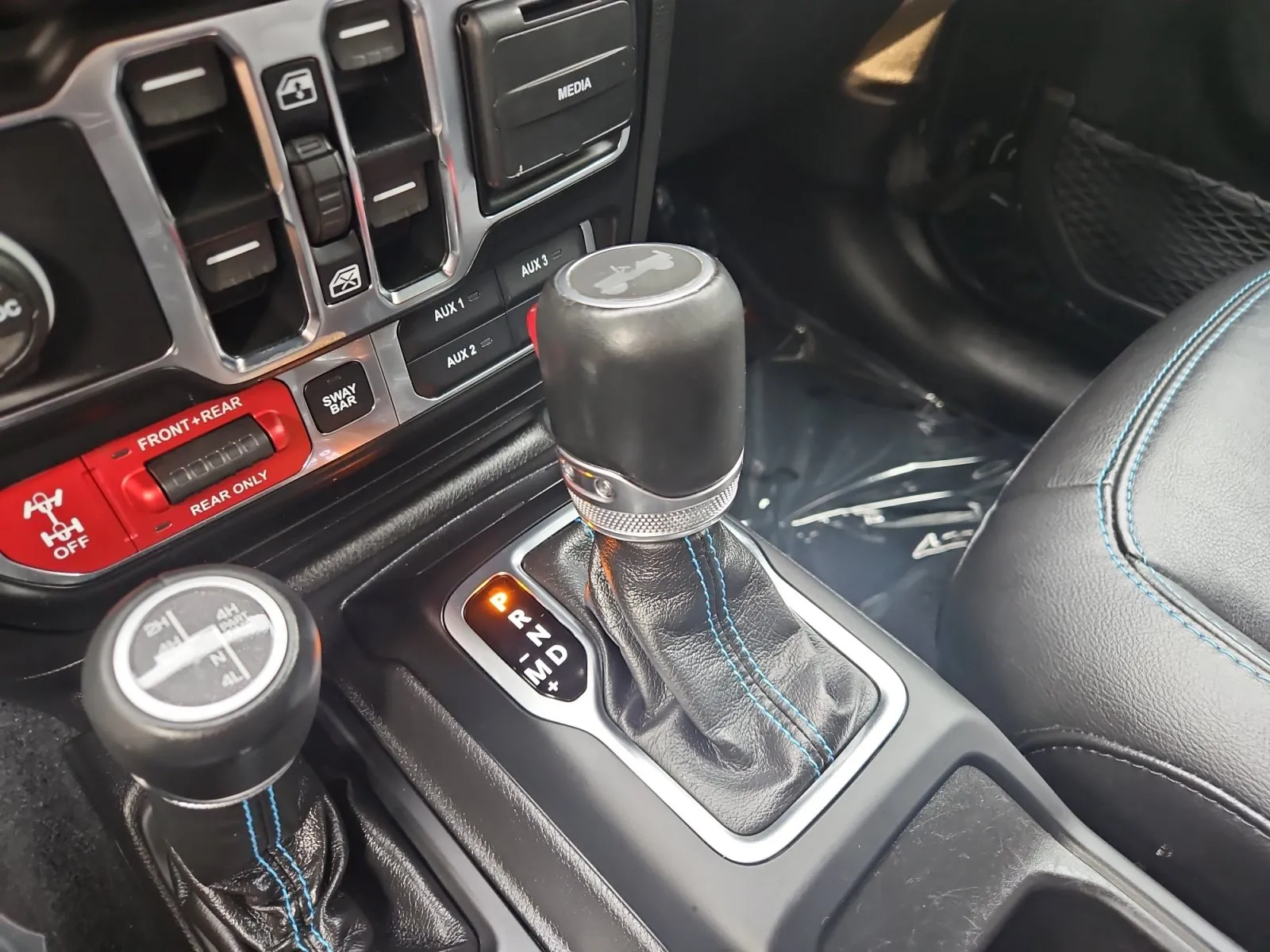 Jeep Wrangler photo 24