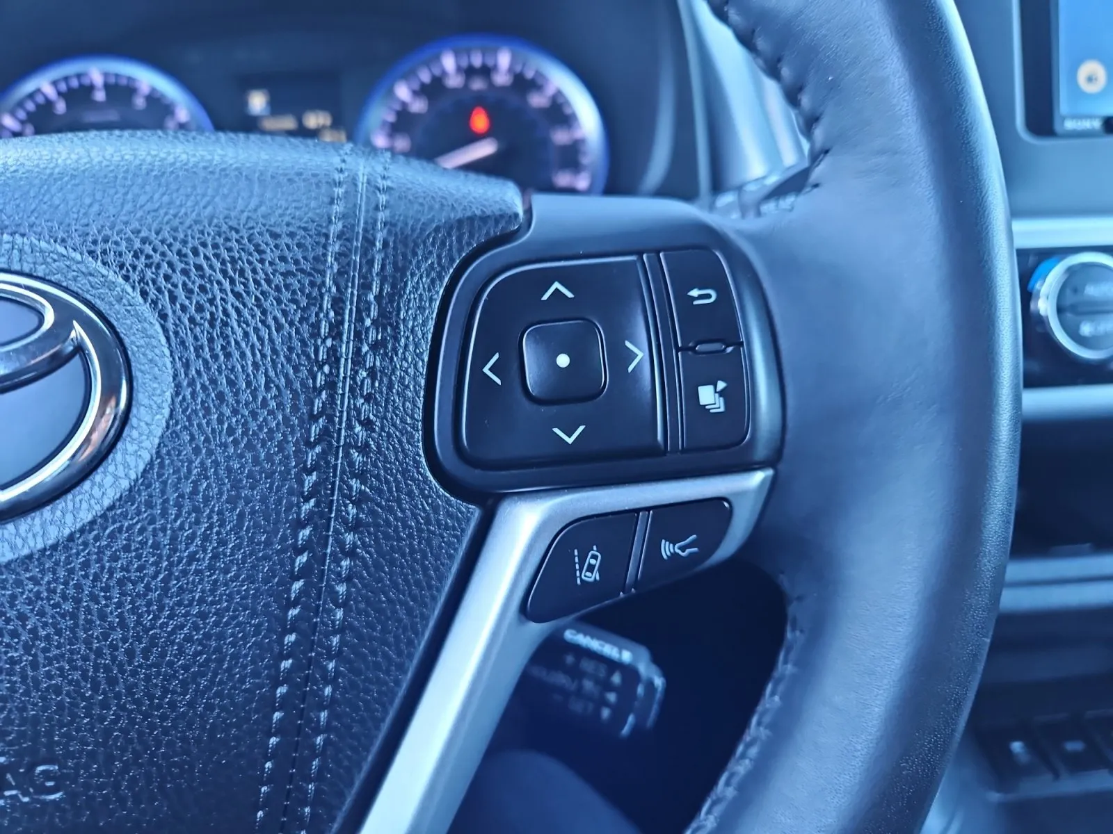 Toyota Highlander photo 24