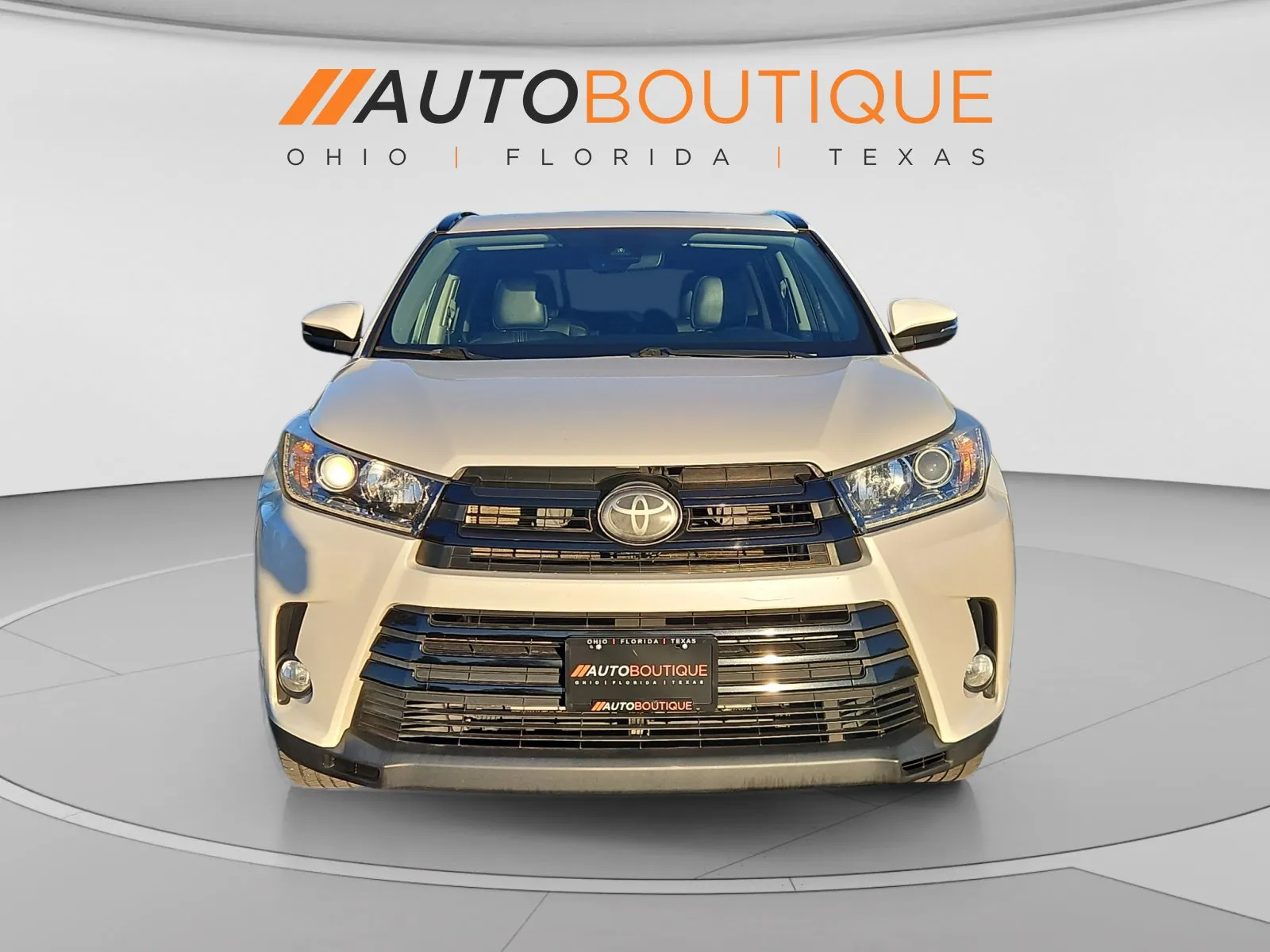 Toyota Highlander photo 8