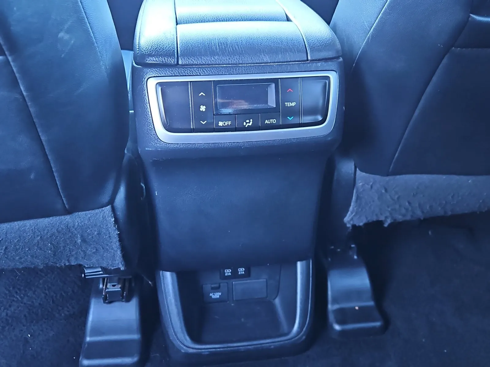 Toyota Highlander photo 13