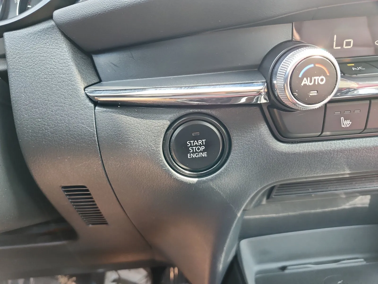 Mazda CX-30 photo 19
