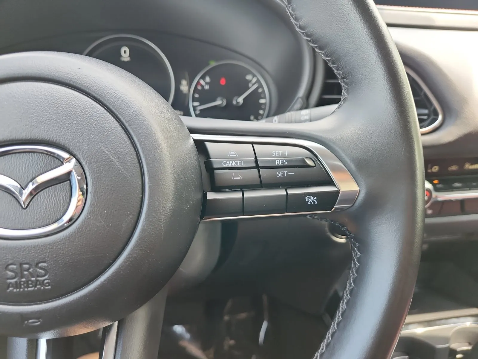 Mazda CX-30 photo 24