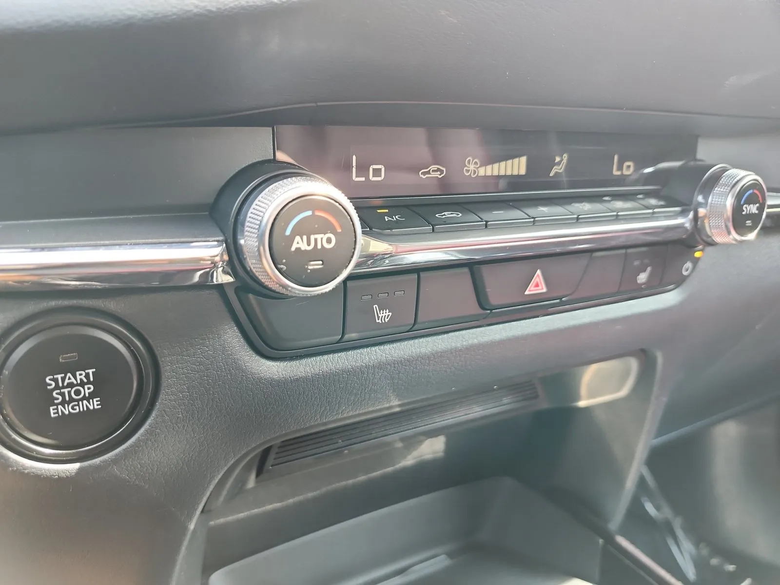 Mazda CX-30 photo 20