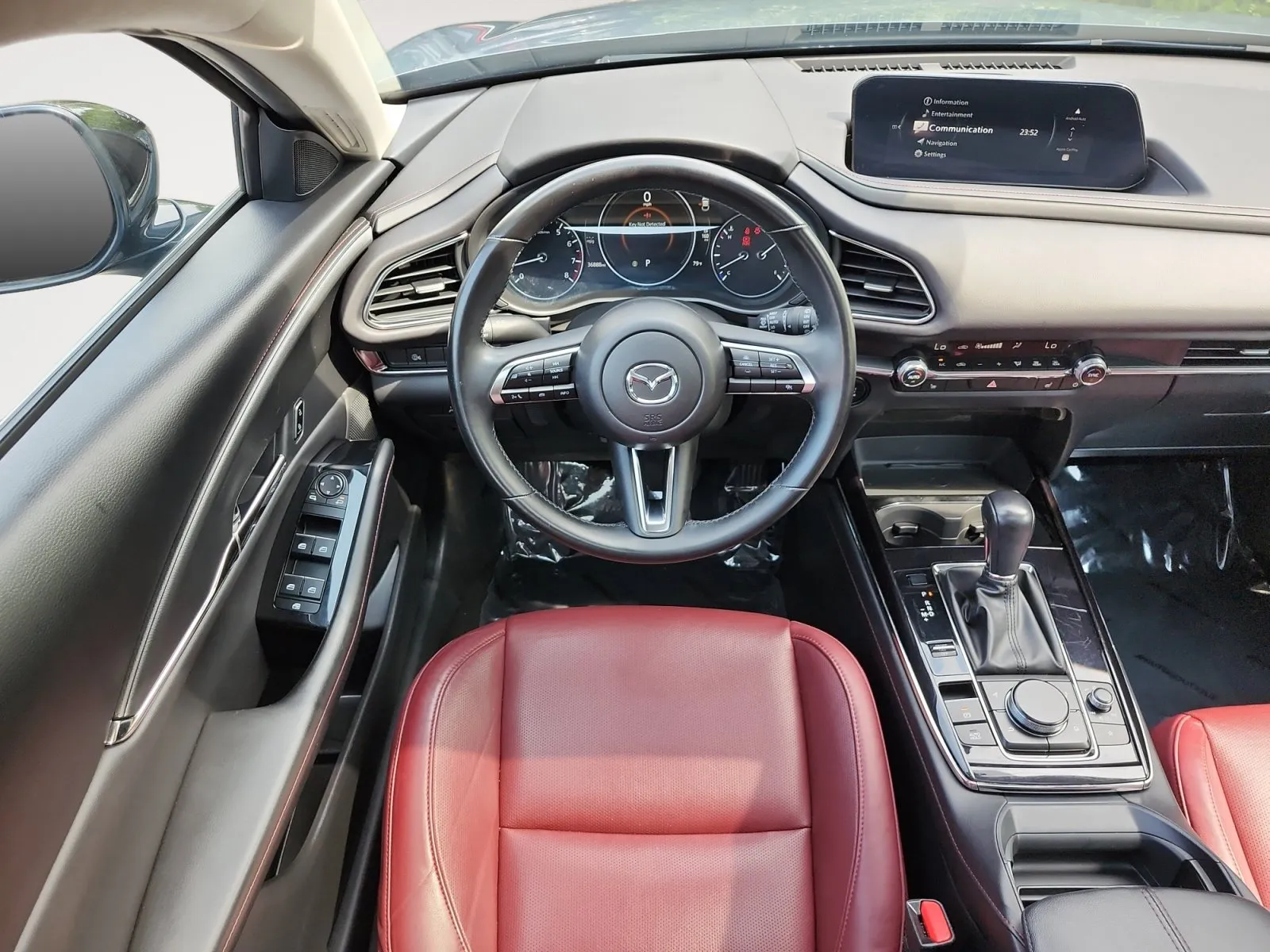 Mazda CX-30 photo 10