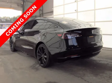 More photos of 2022 Tesla Model 3 Long Range at Auto Boutique Ohio, OH