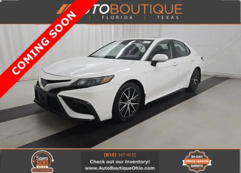 White 2023 Toyota Camry SE for sale in Columbus, OH