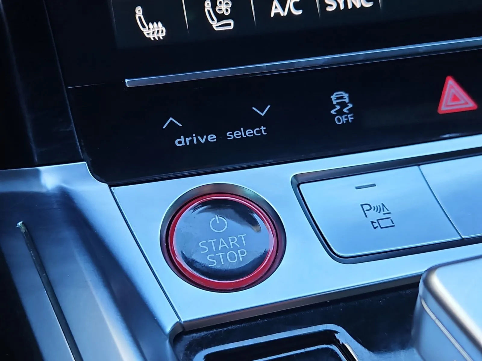 Audi e-tron photo 22