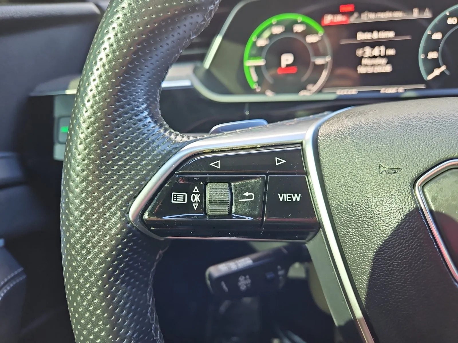 Audi e-tron photo 27