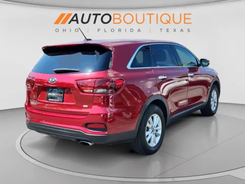 More photos of 2019 Kia Sorento LX at Auto Boutique Ohio, OH