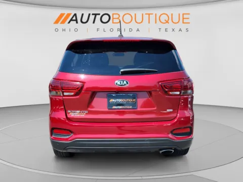 More photos of 2019 Kia Sorento LX at Auto Boutique Ohio, OH