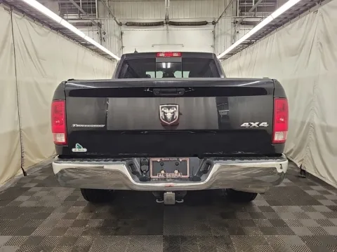 More photos of 2018 Ram 1500 SLT at Auto Boutique Ohio, OH