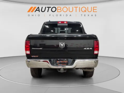More photos of 2018 Ram 1500 SLT at Auto Boutique Ohio, OH