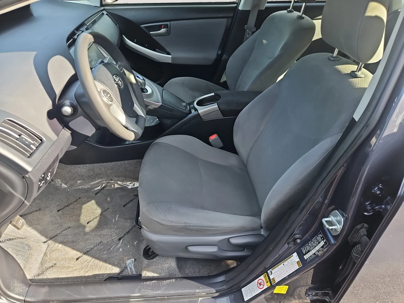 Toyota Prius photo 9