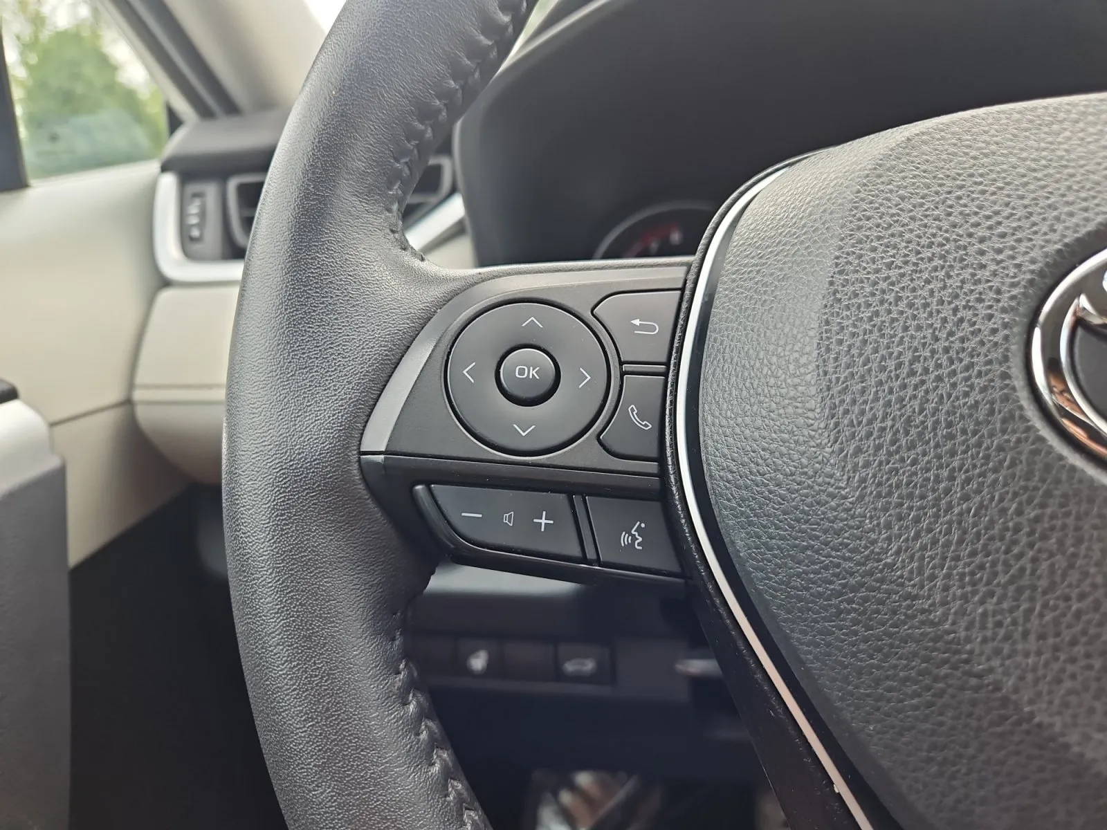 Toyota RAV4 photo 26