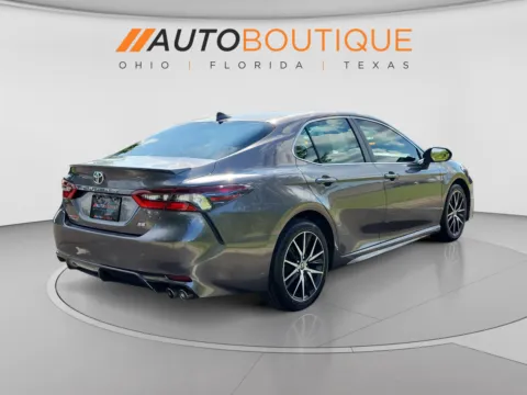 More photos of 2023 Toyota Camry SE at Auto Boutique Ohio, OH