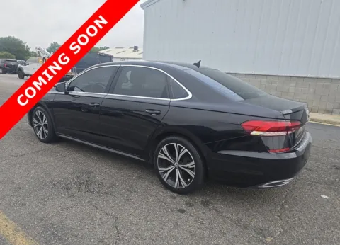 More photos of 2021 Volkswagen Passat 2.0T SE at Auto Boutique Ohio, OH