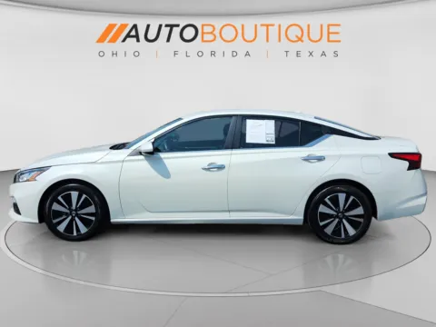 Photos of 2021 Nissan Altima 2.5 SV for sale in Columbus, OH at Auto Boutique Ohio