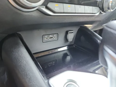 More photos of 2021 Nissan Altima 2.5 SV at Auto Boutique Ohio, OH
