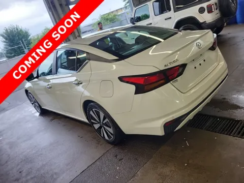 Another view of 2021 Nissan Altima 2.5 SV for sale in Columbus, OH at Auto Boutique Ohio