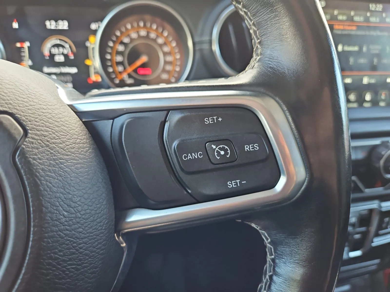 Jeep Wrangler photo 28