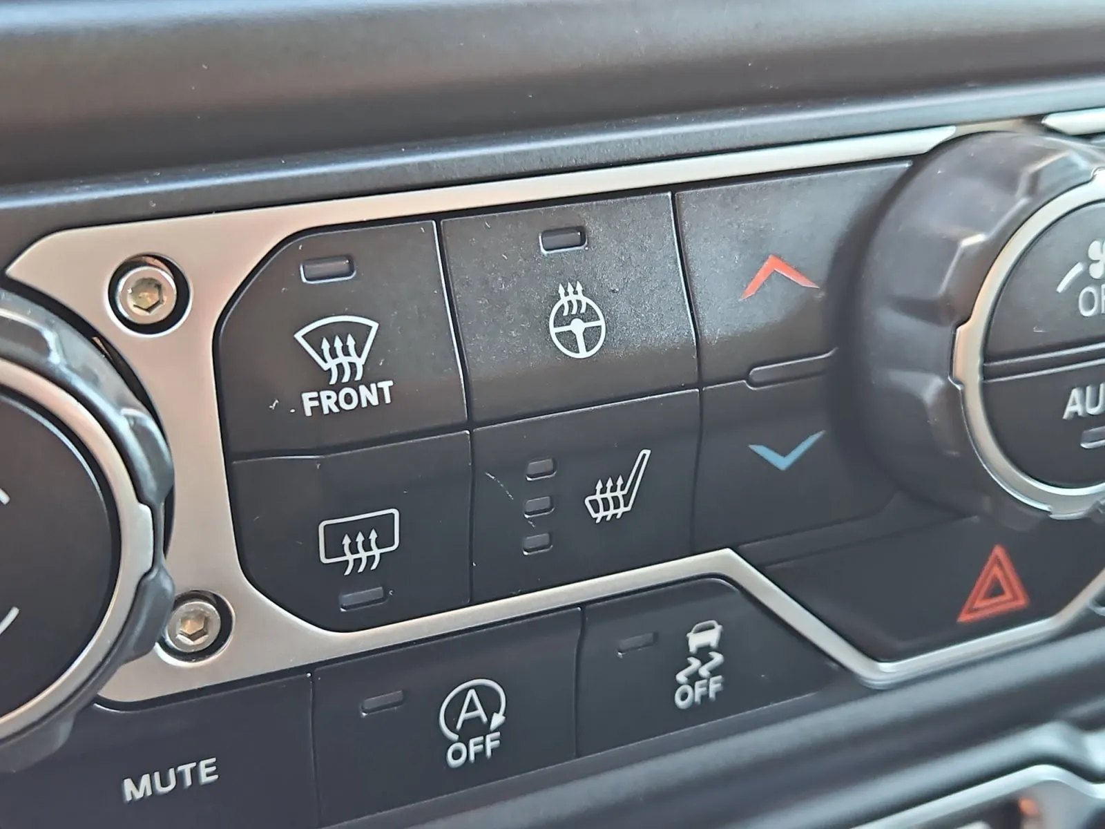 Jeep Wrangler photo 24