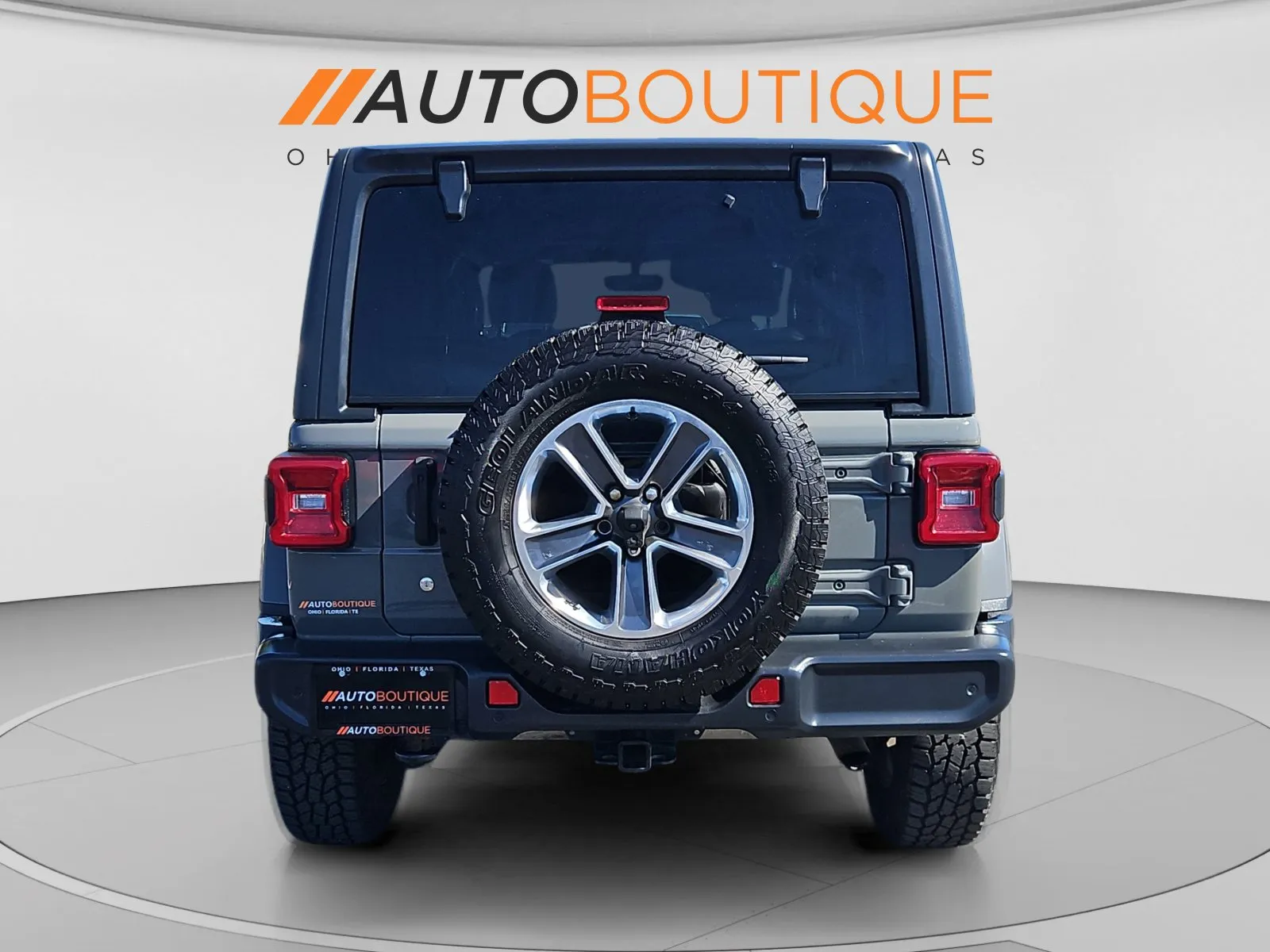 Jeep Wrangler photo 4