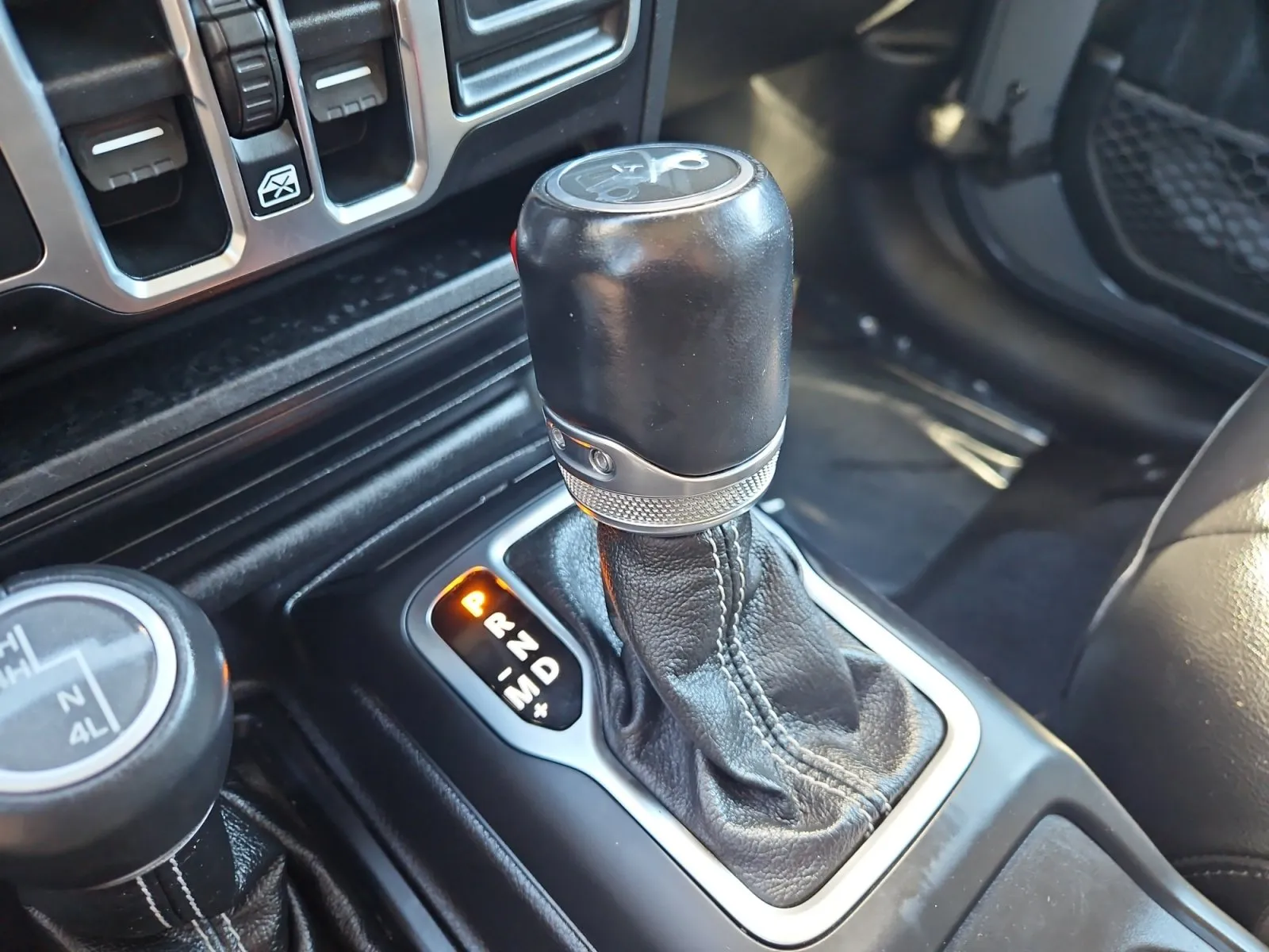 Jeep Wrangler photo 27