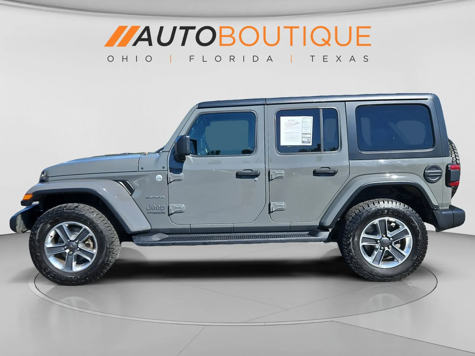 Jeep Wrangler photo 2