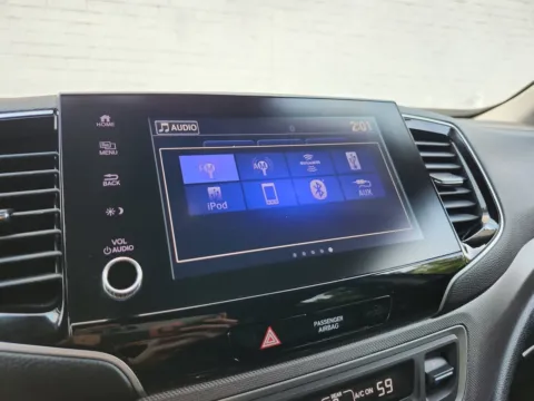 More photos of 2021 Honda Ridgeline RTL at Auto Boutique Ohio, OH