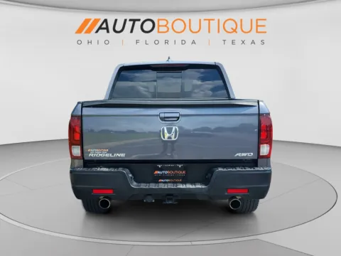 More photos of 2021 Honda Ridgeline RTL at Auto Boutique Ohio, OH