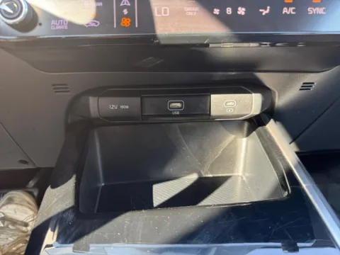 More photos of 2025 Kia Niro LX at Auto Boutique Ohio, OH