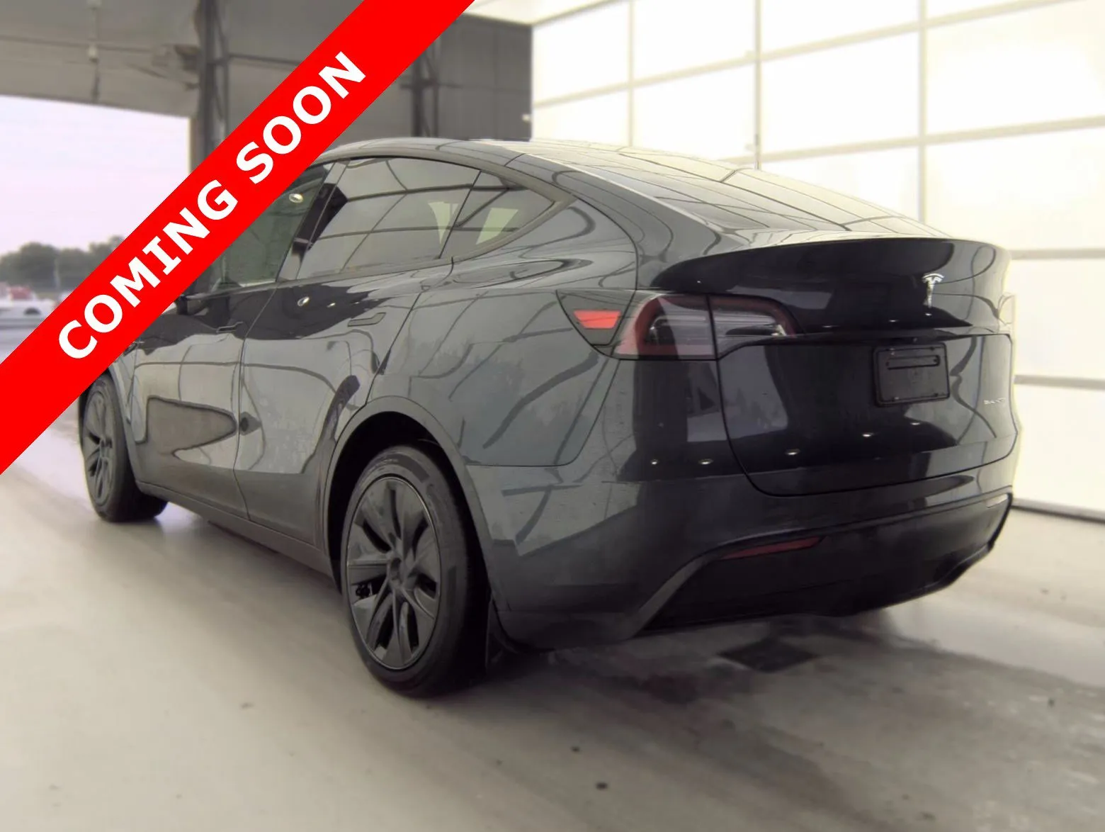 2024 Tesla Model Y Long Range photo 5
