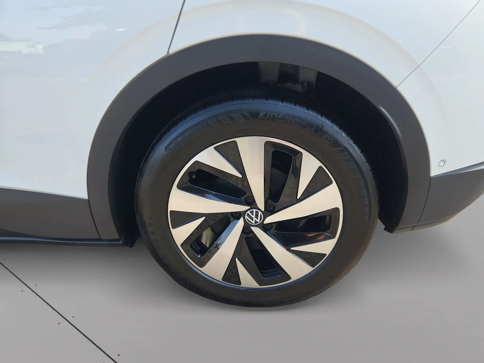 Volkswagen ID.4 photo 15